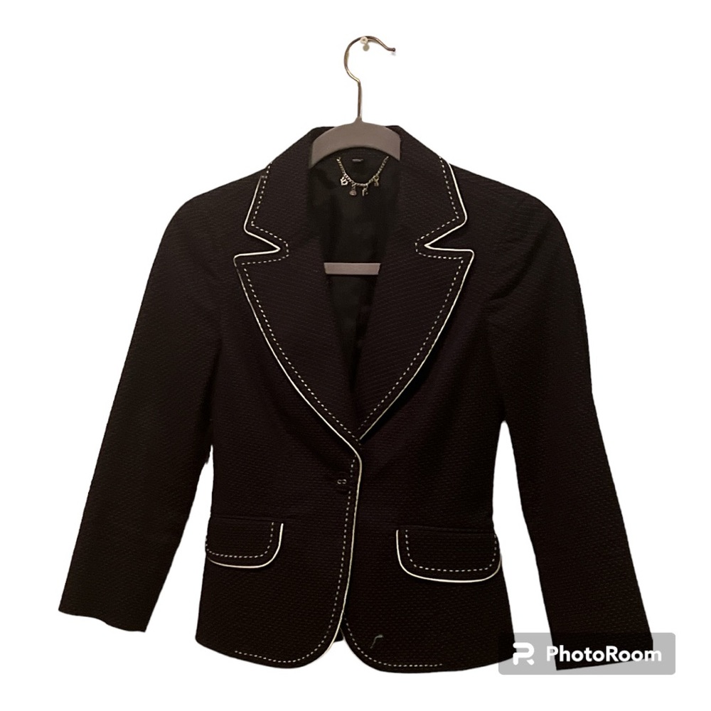 Bebe black/white blazer NWOT